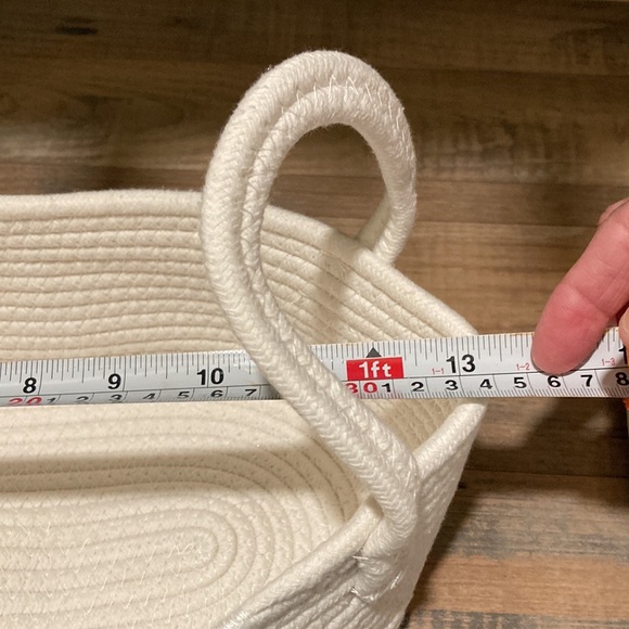 NWOT White Woven Basket w/ pink crocheted NOEL - Picture 5 of 6